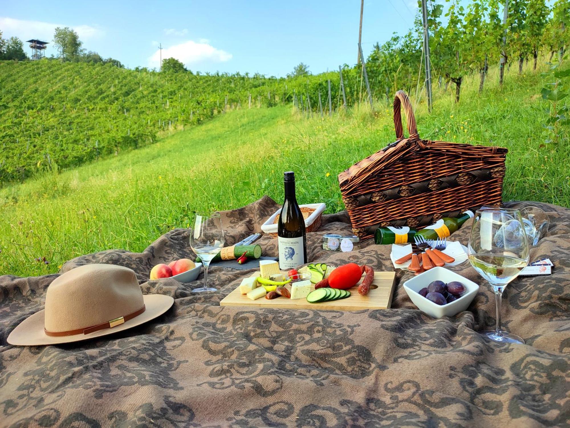 Weingut Winzerzimmer Rothschaedl Leutschach Exterior foto